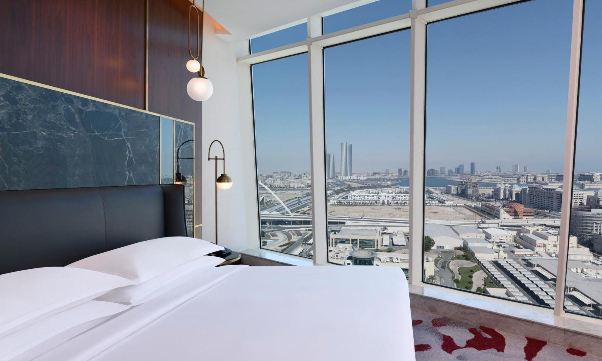Velero Hotel Doha Lusail Exterior foto A bedroom at the hotel