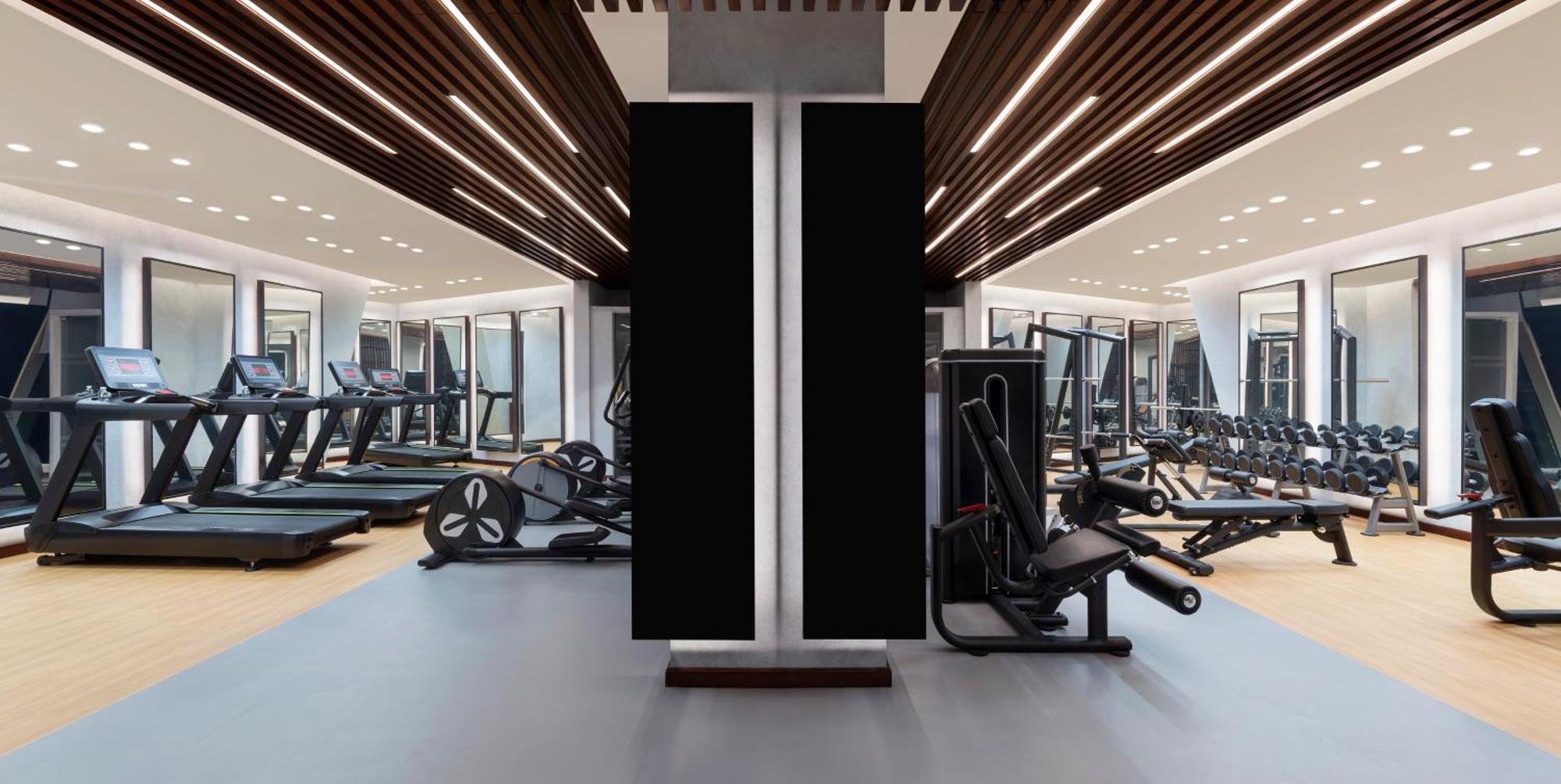 Velero Hotel Doha Lusail Exterior foto The gym at The Ivy Collection